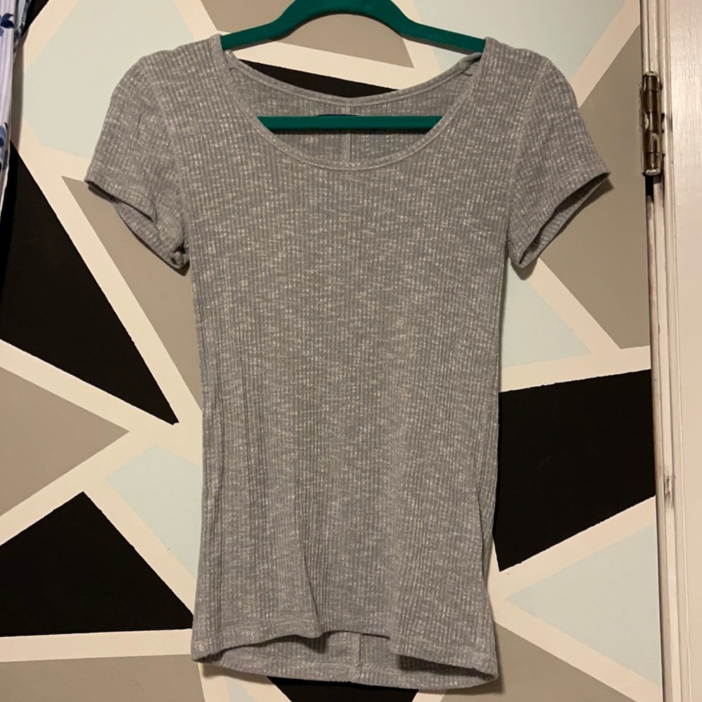 Perfect grey short sleeve top